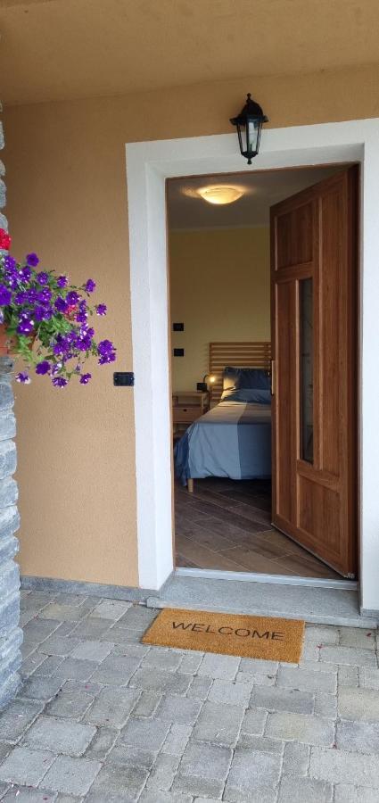 Bed and Breakfast Lo Noyer Et Les Roses Saint Nicolas Exterior foto